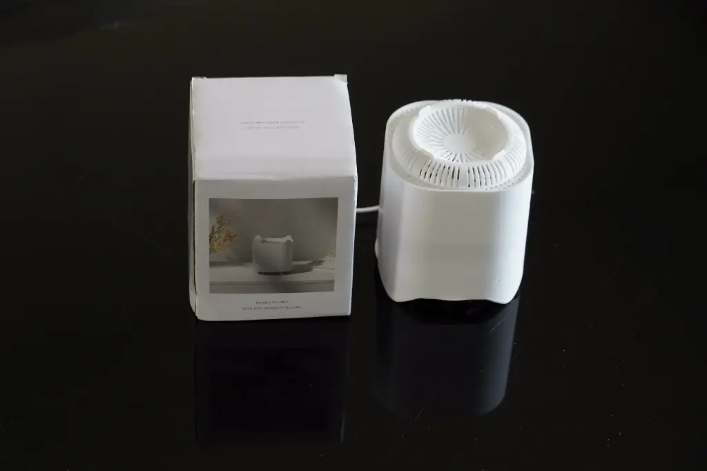 Lampe anti-moustiques